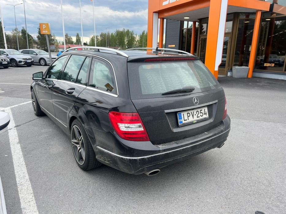 MERCEDES-BENZ C 2012