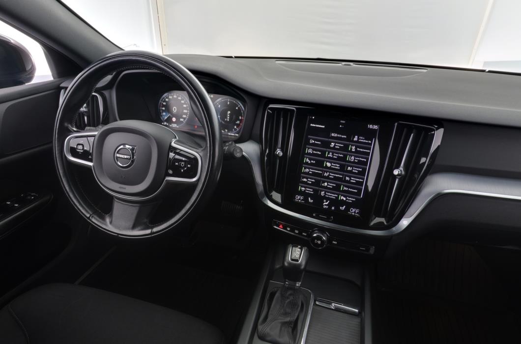 VOLVO V60 2019