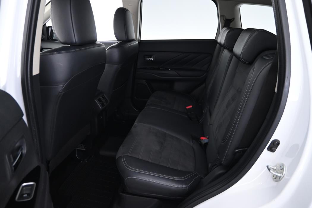 MITSUBISHI Outlander 2019