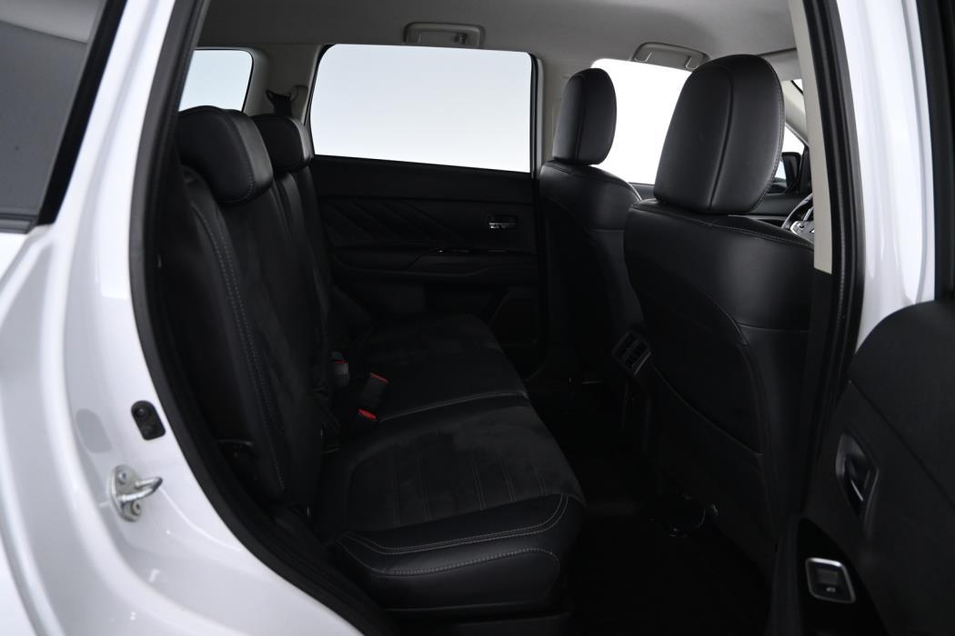 MITSUBISHI Outlander 2019