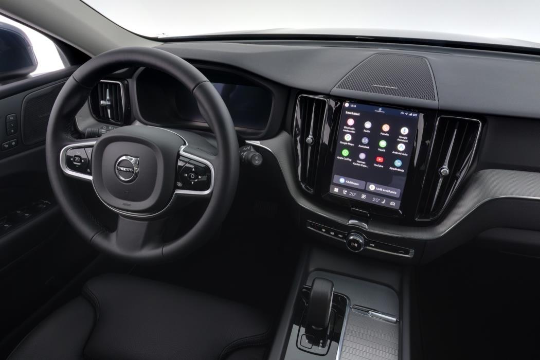 VOLVO XC60 2025