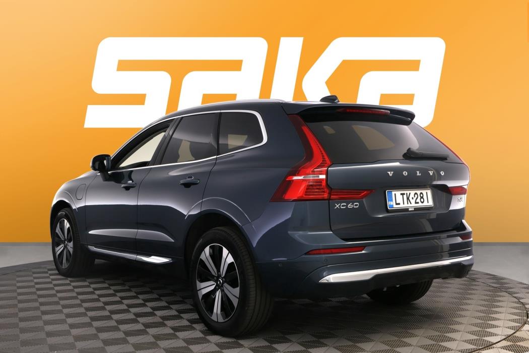 VOLVO XC60 2025