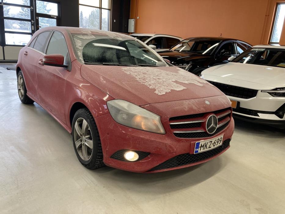 MERCEDES-BENZ A 2013