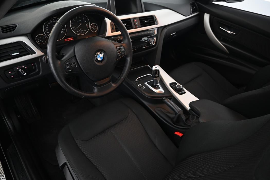 BMW 318 2016