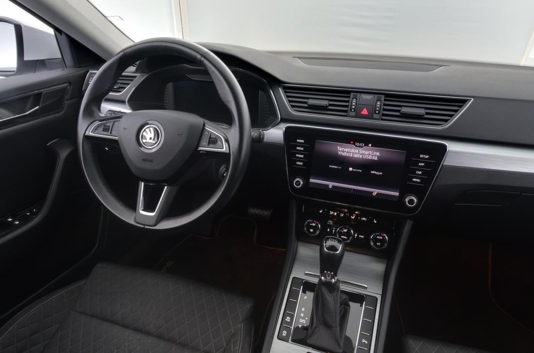 SKODA Superb 2019