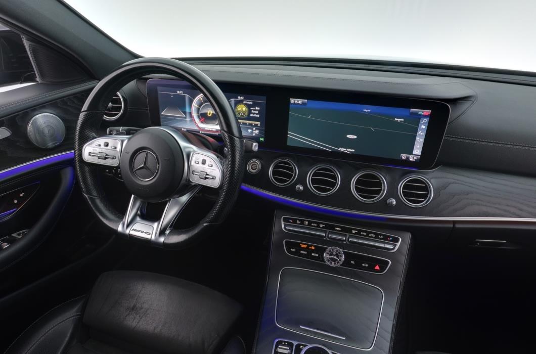 MERCEDES-BENZ E 2019