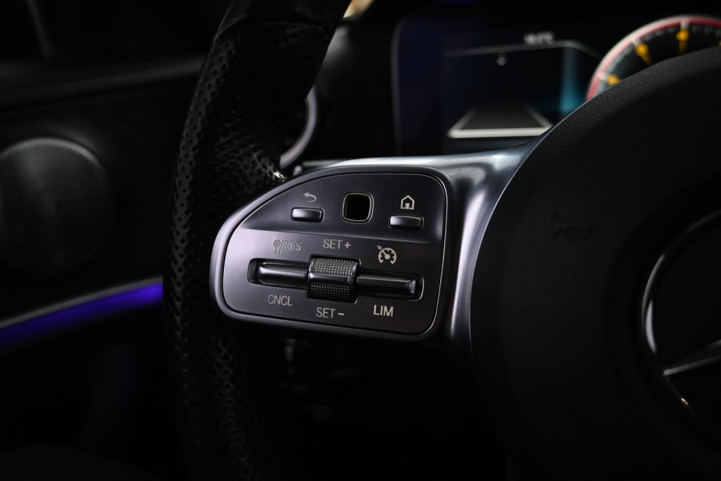 MERCEDES-BENZ E 2019