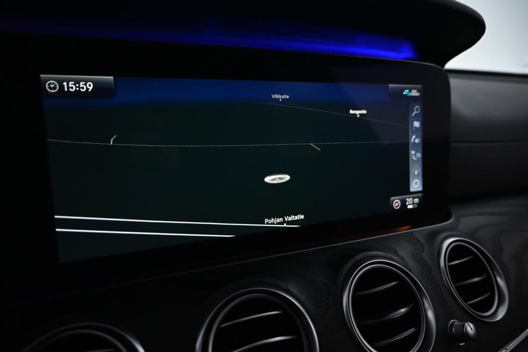 MERCEDES-BENZ E 2019