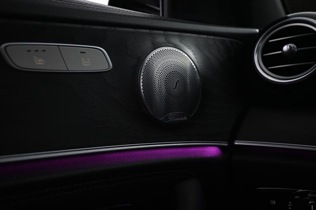 MERCEDES-BENZ E 2019