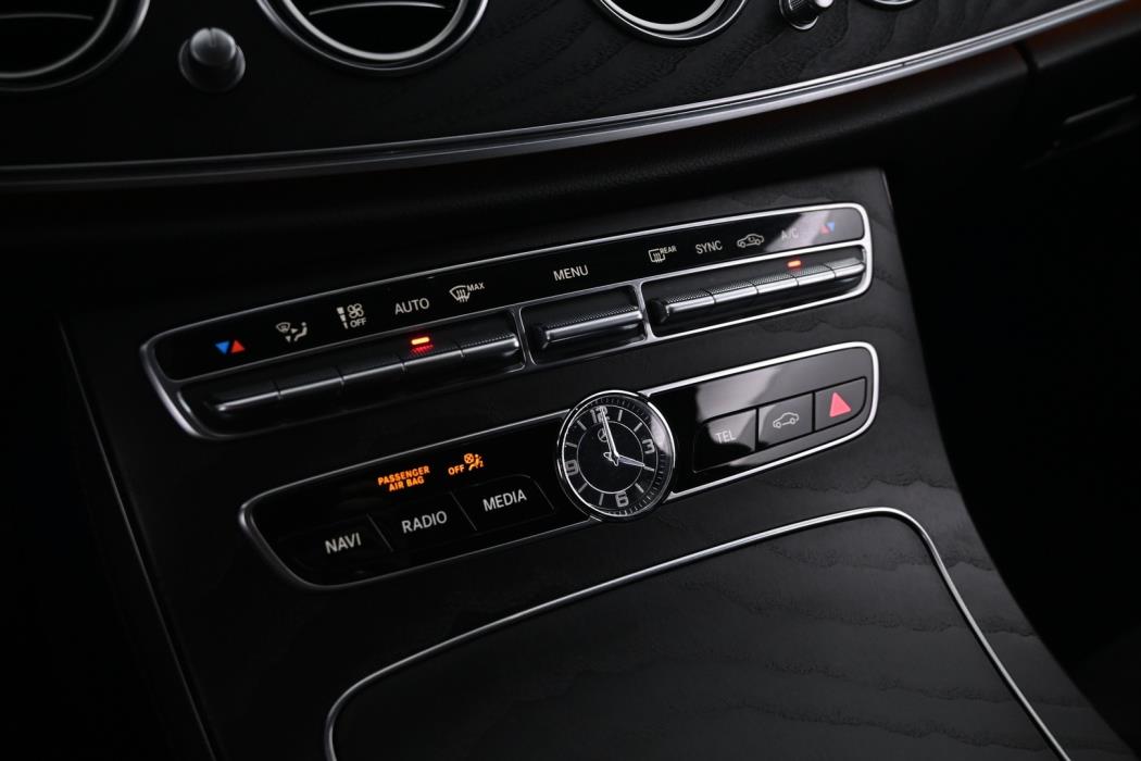 MERCEDES-BENZ E 2019