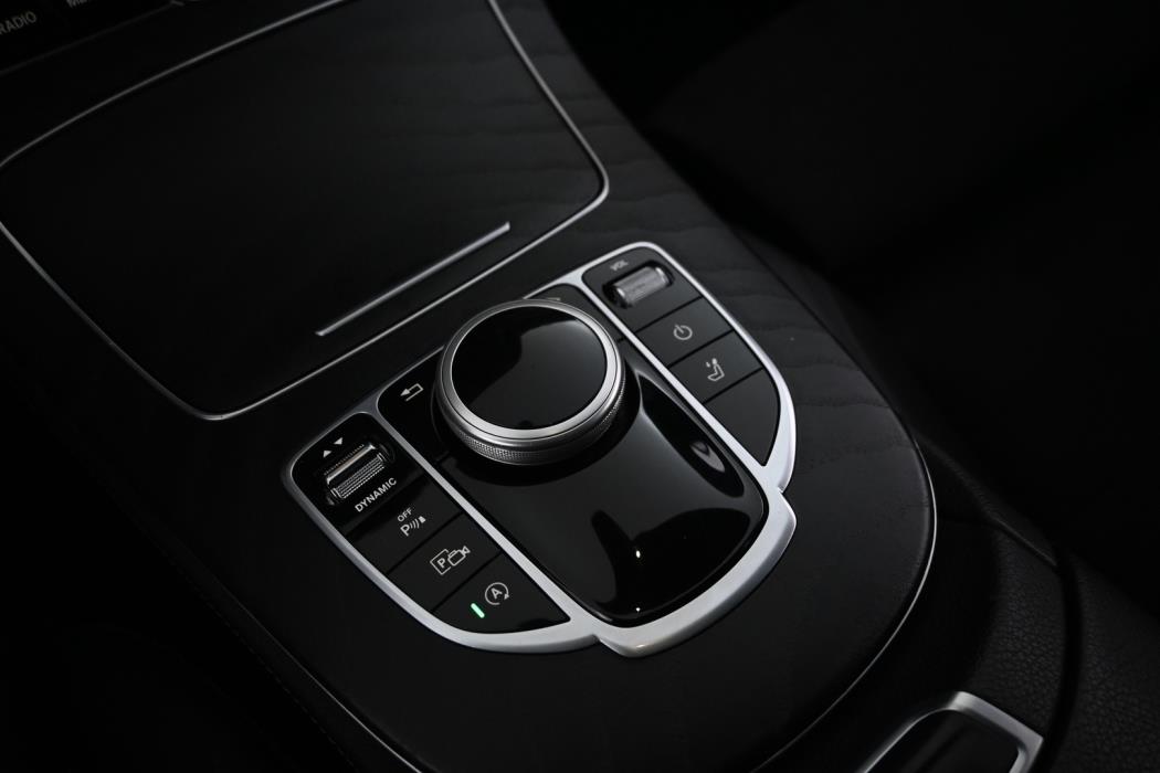 MERCEDES-BENZ E 2019