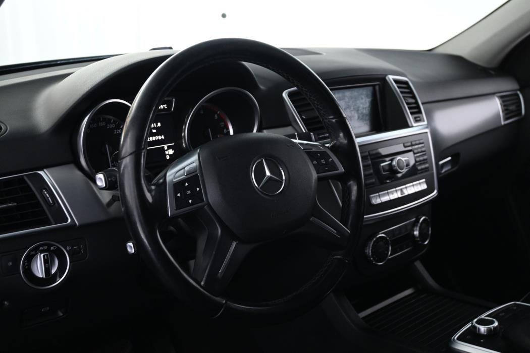 MERCEDES-BENZ ML 2011