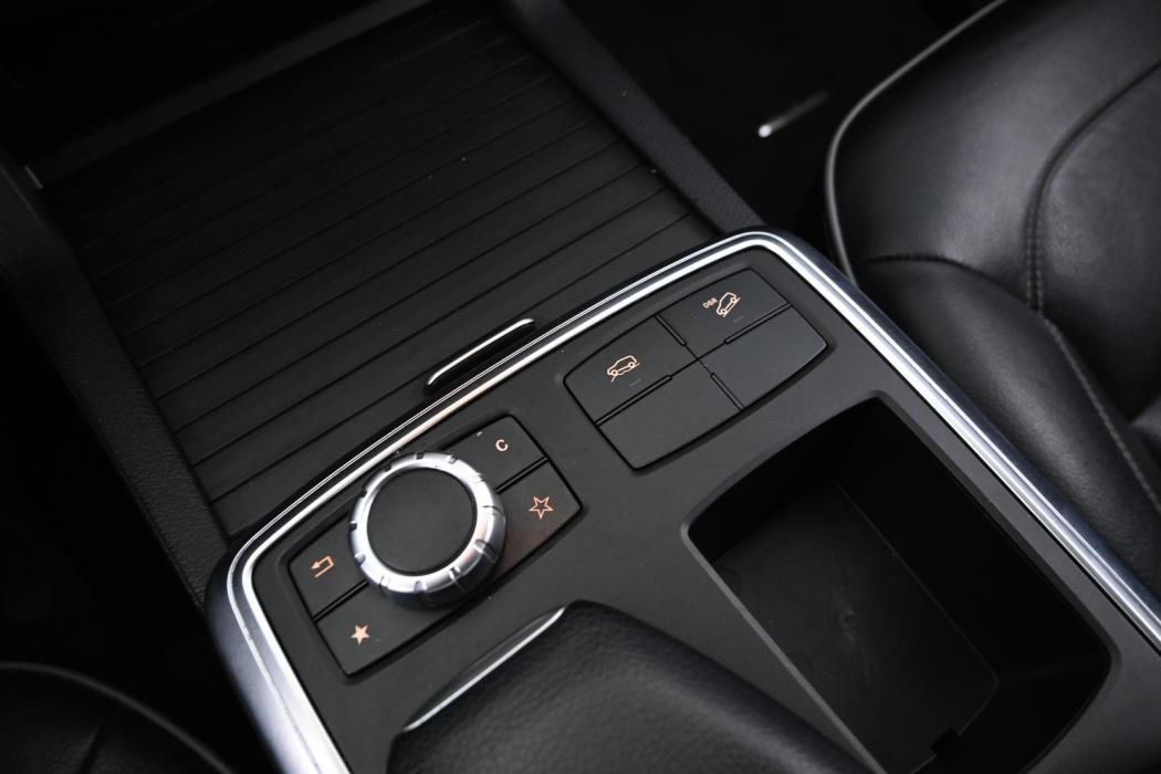 MERCEDES-BENZ ML 2011