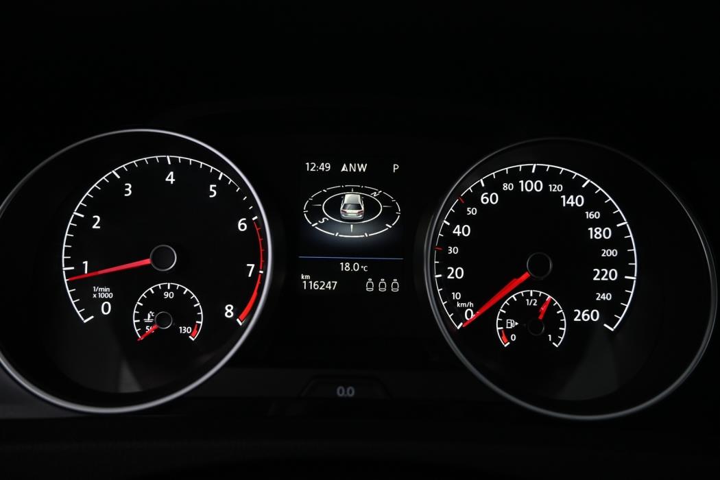 VOLKSWAGEN Golf 2015