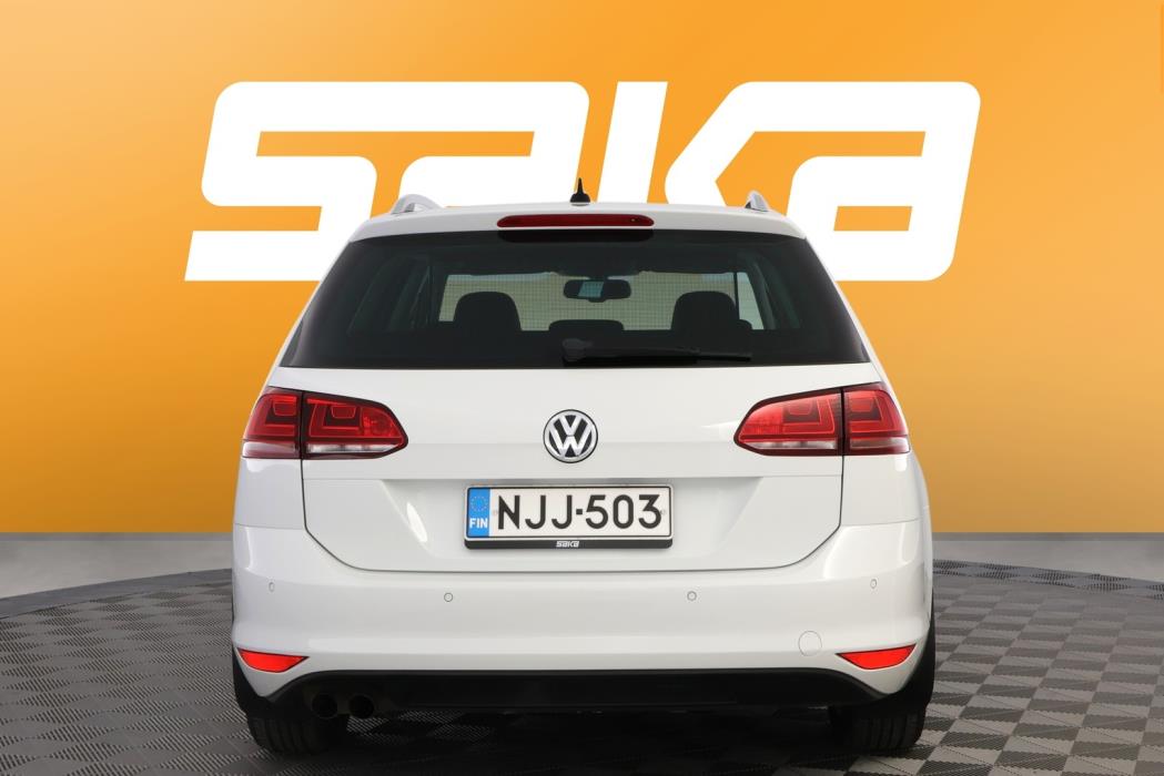 VOLKSWAGEN Golf 2015