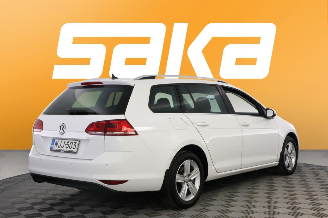 VOLKSWAGEN Golf 2015