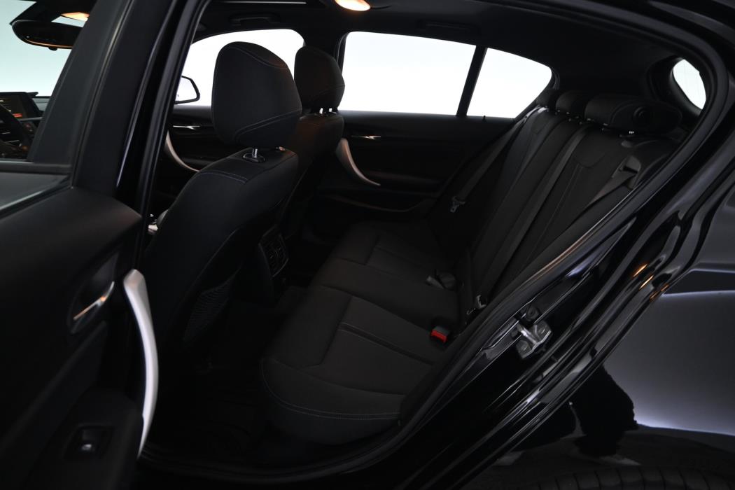 BMW 118 2016