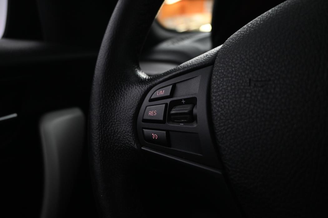 BMW 118 2016