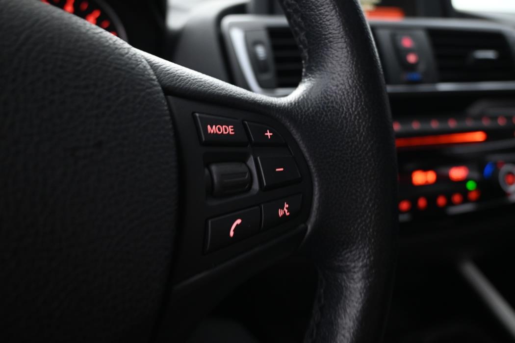 BMW 118 2016