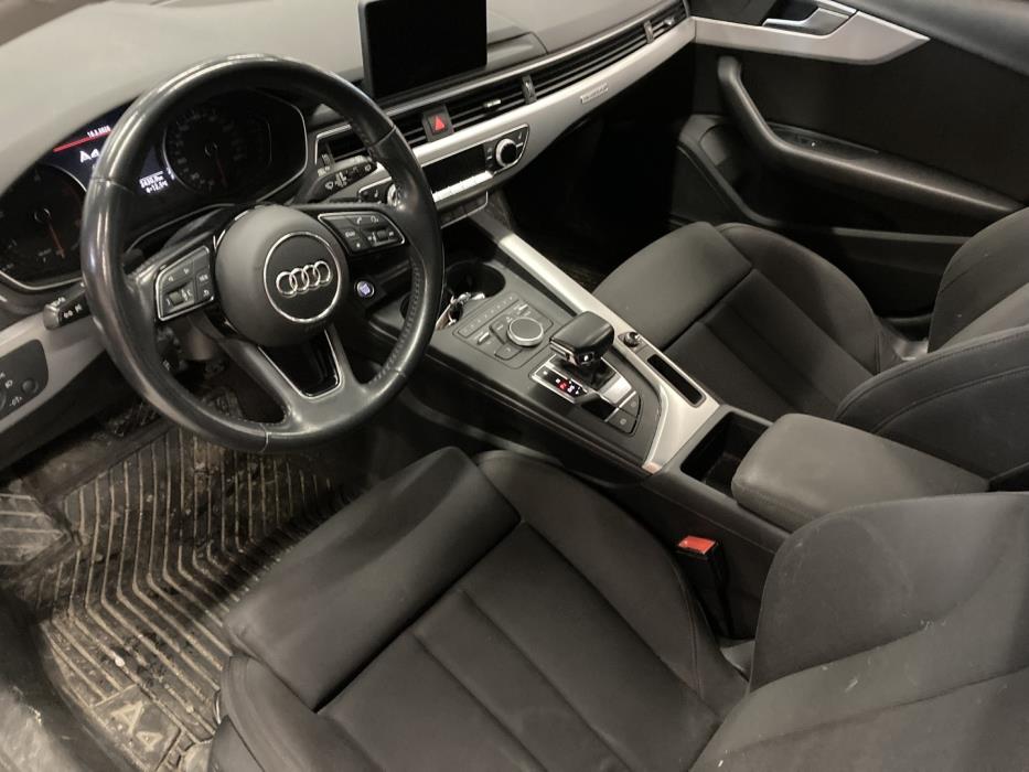 AUDI A4 2018