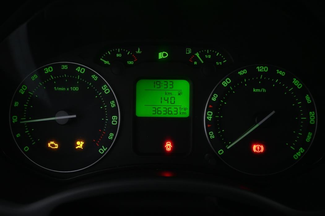 SKODA Octavia 2004