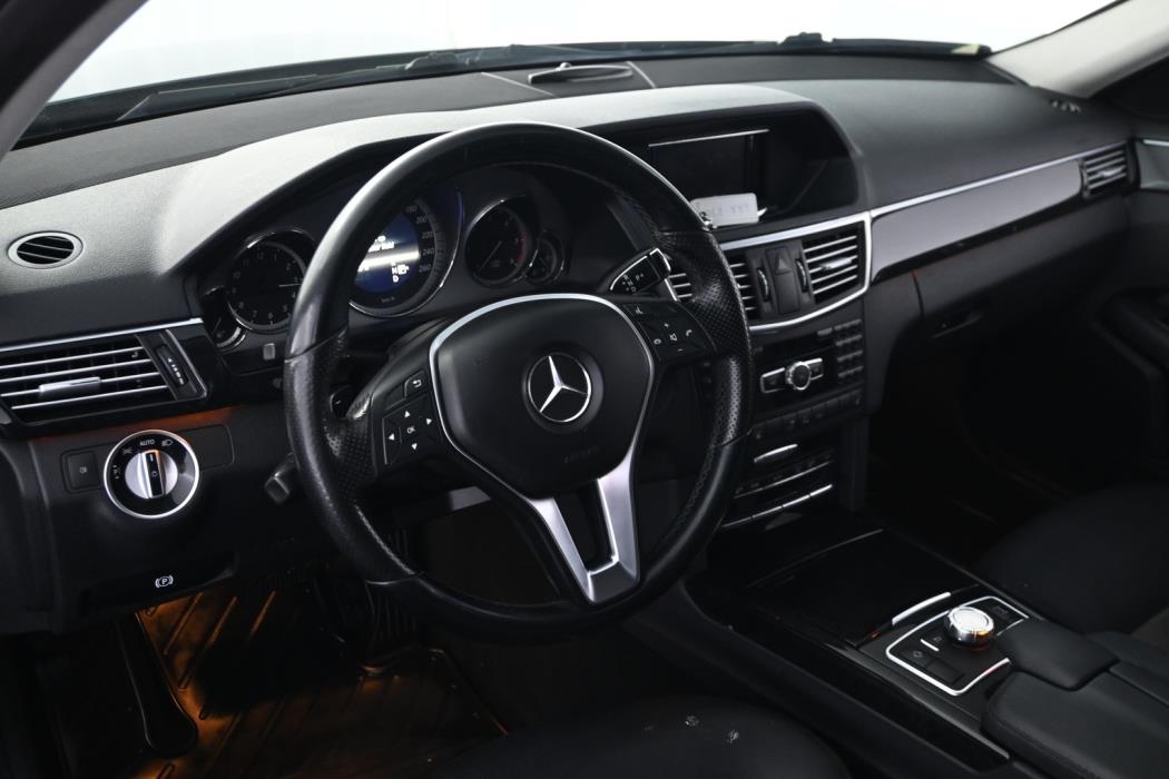 MERCEDES-BENZ E 2013