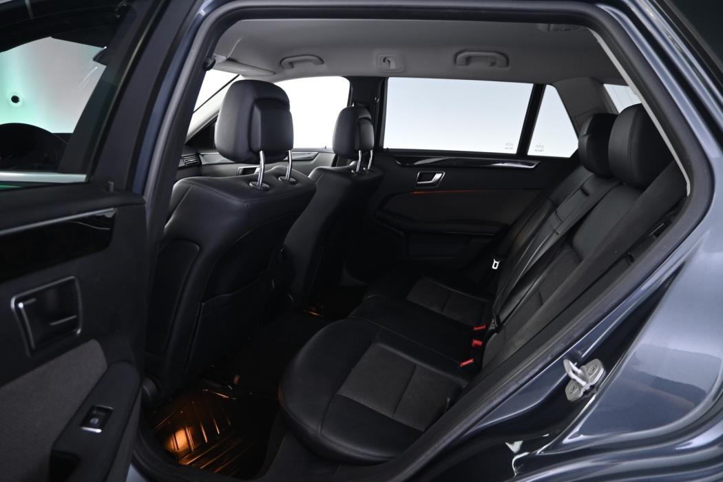 MERCEDES-BENZ E 2013