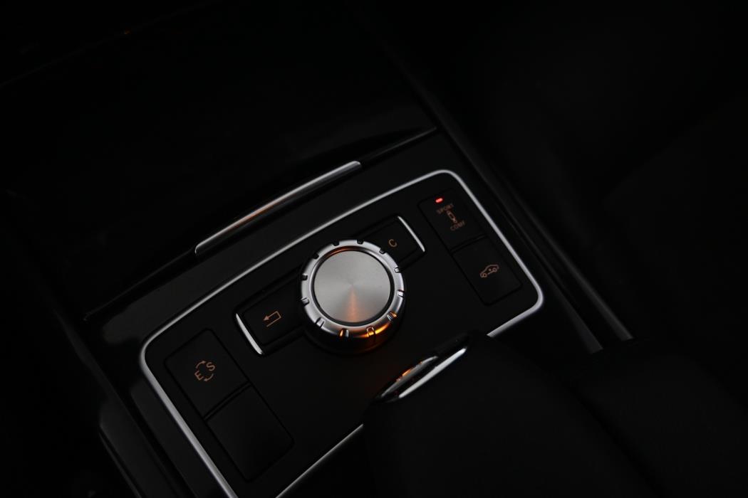 MERCEDES-BENZ E 2013