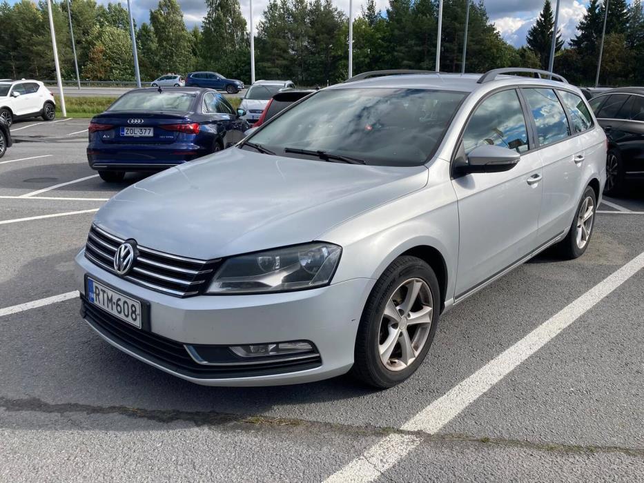 VOLKSWAGEN Passat 2014