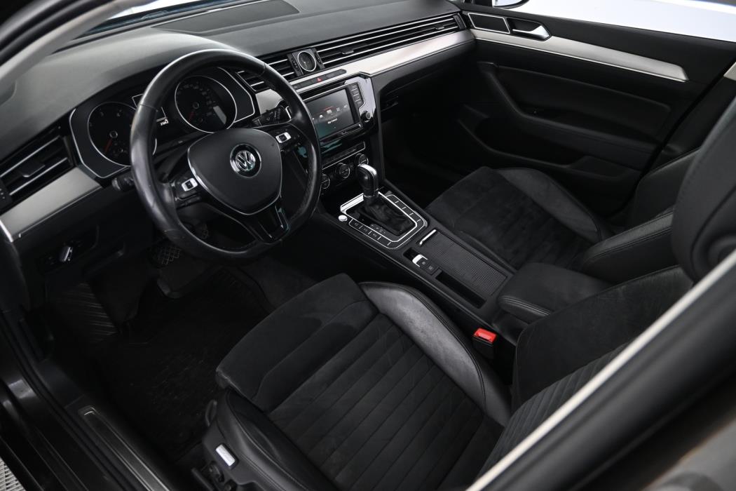 VOLKSWAGEN Passat 2016