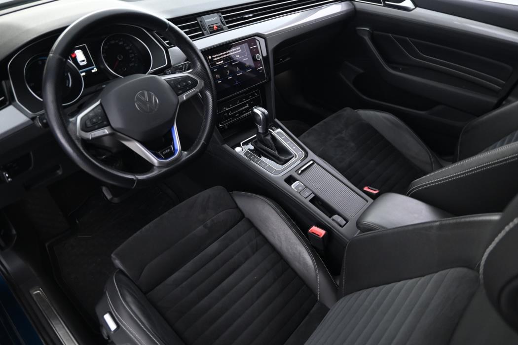 VOLKSWAGEN Passat 2021