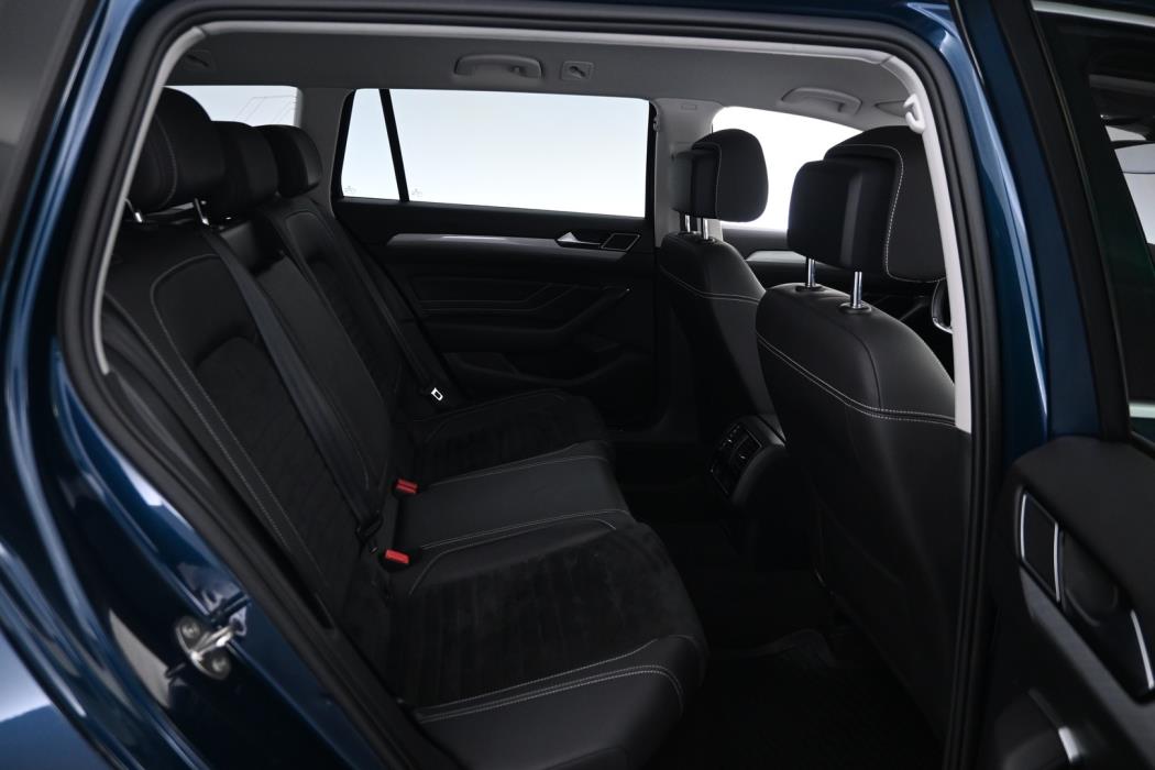 VOLKSWAGEN Passat 2021