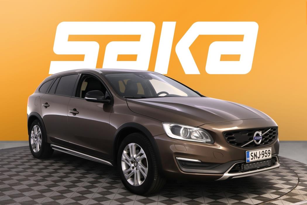 VOLVO V60 Cross Country 2015