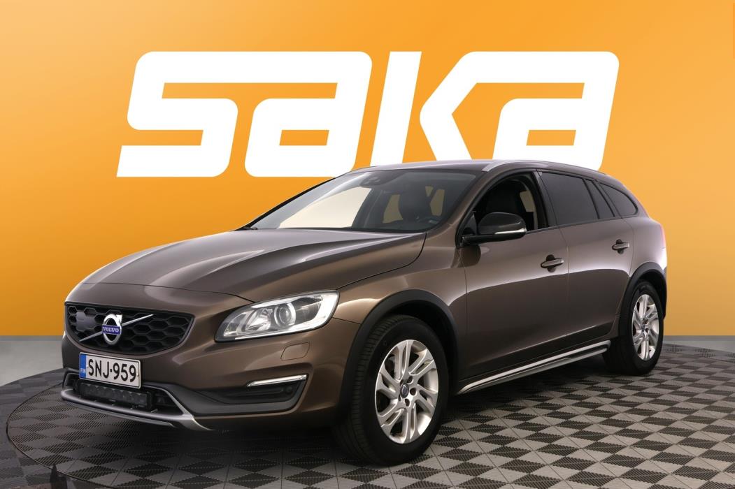 VOLVO V60 Cross Country 2015