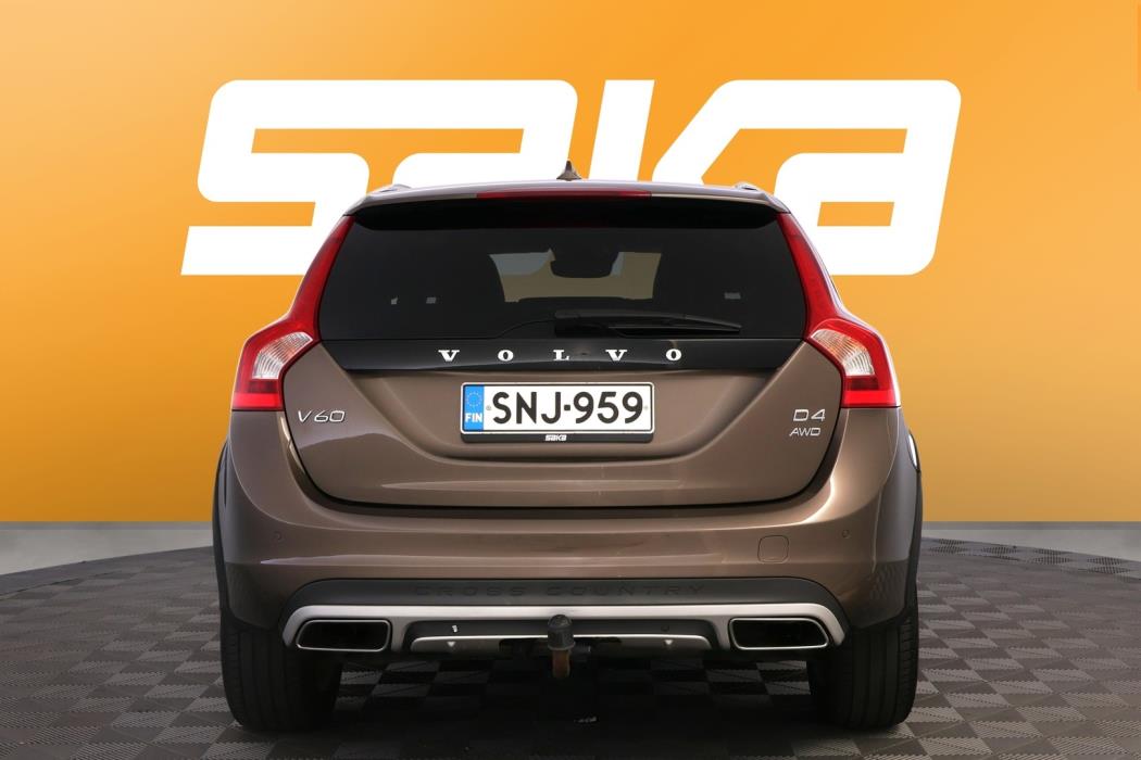VOLVO V60 Cross Country 2015