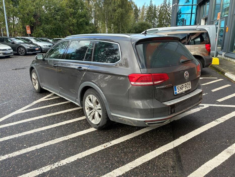VOLKSWAGEN Passat 2016