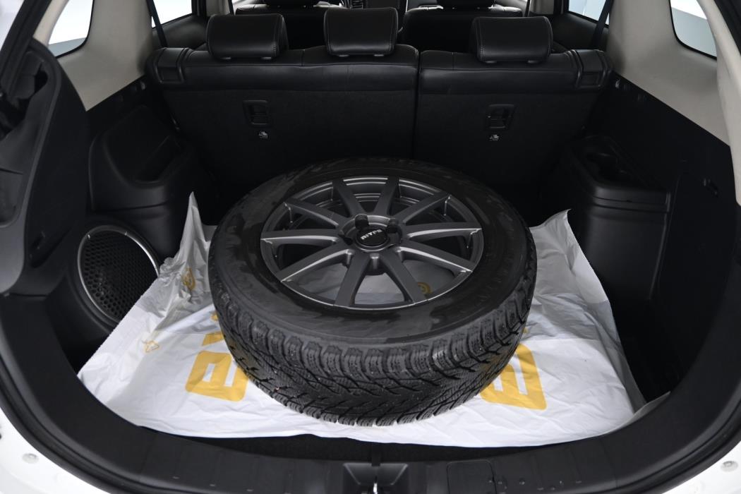 MITSUBISHI Outlander PHEV 2015