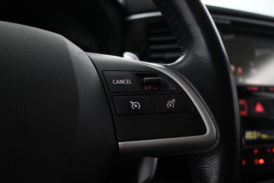 MITSUBISHI Outlander PHEV 2015