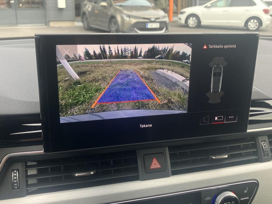 AUDI A4 2022