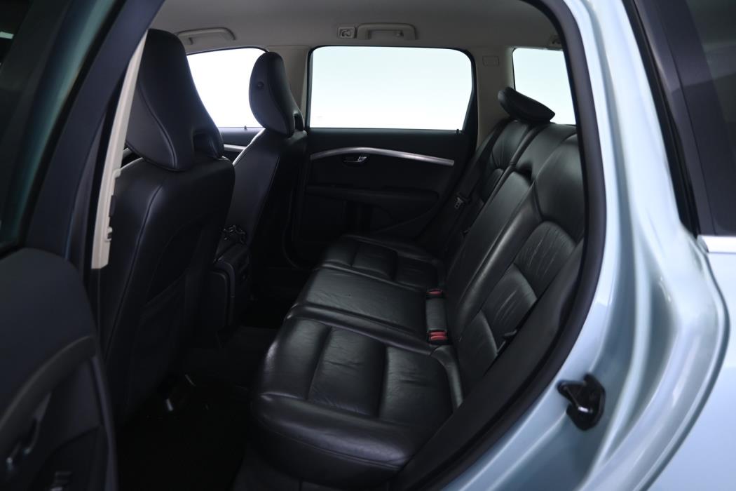 VOLVO V70 2008