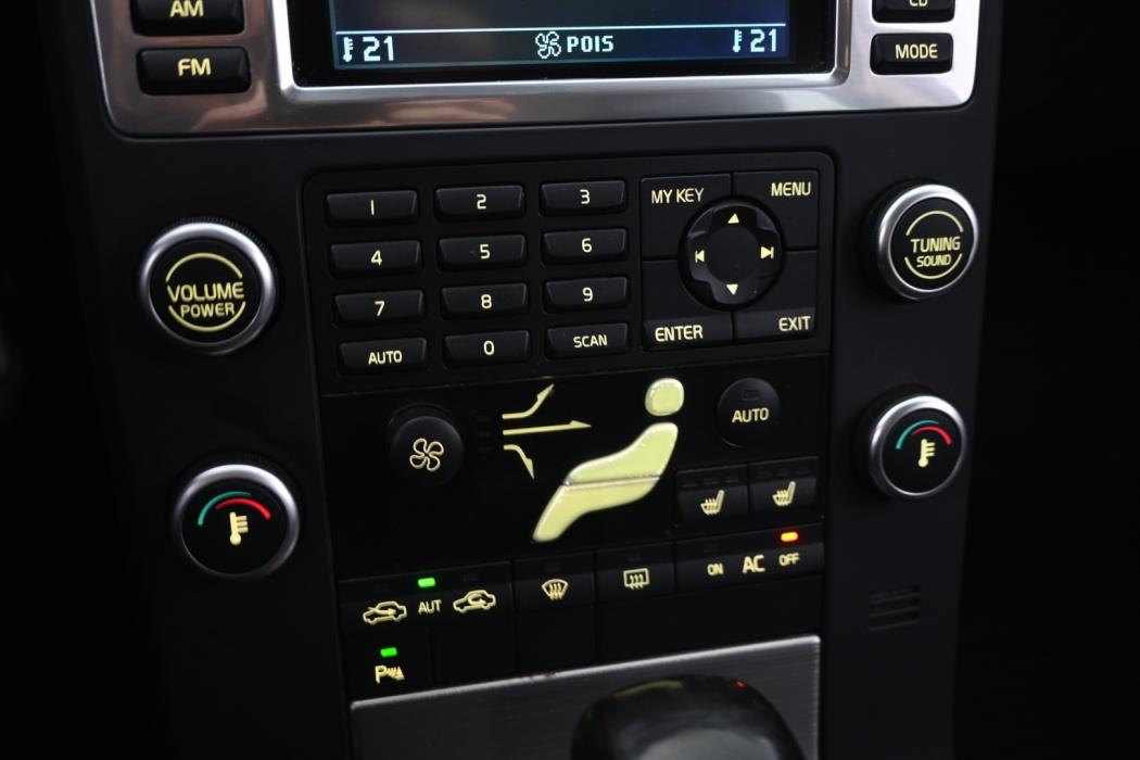 VOLVO V70 2008