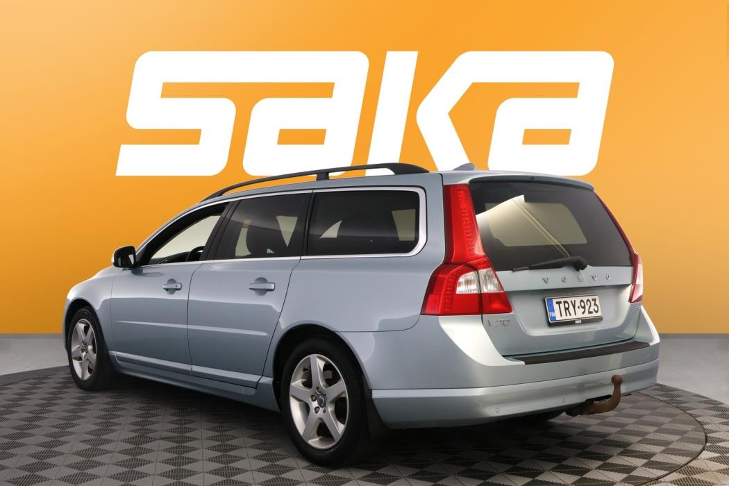 VOLVO V70 2008