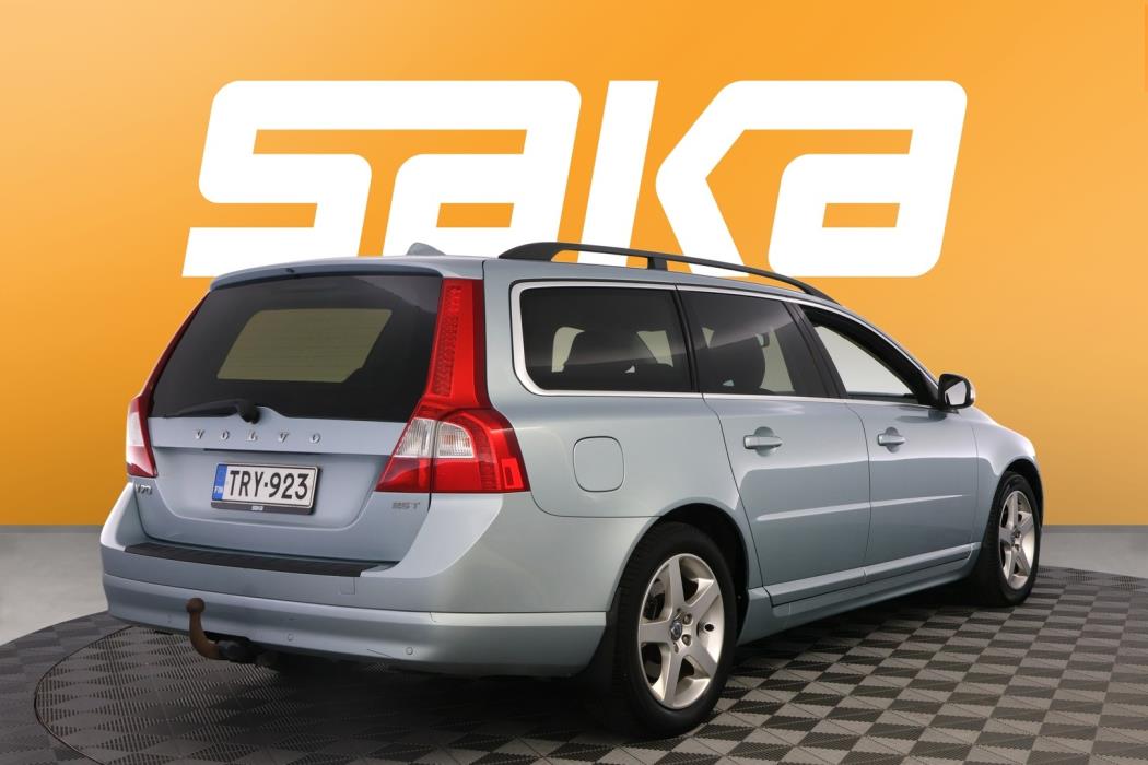 VOLVO V70 2008