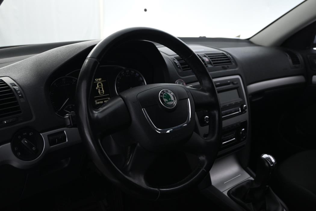 SKODA Octavia 2010