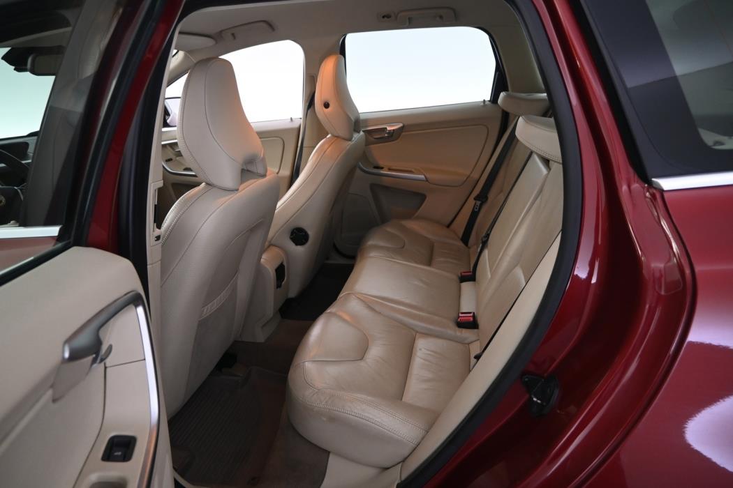 VOLVO XC60 2011