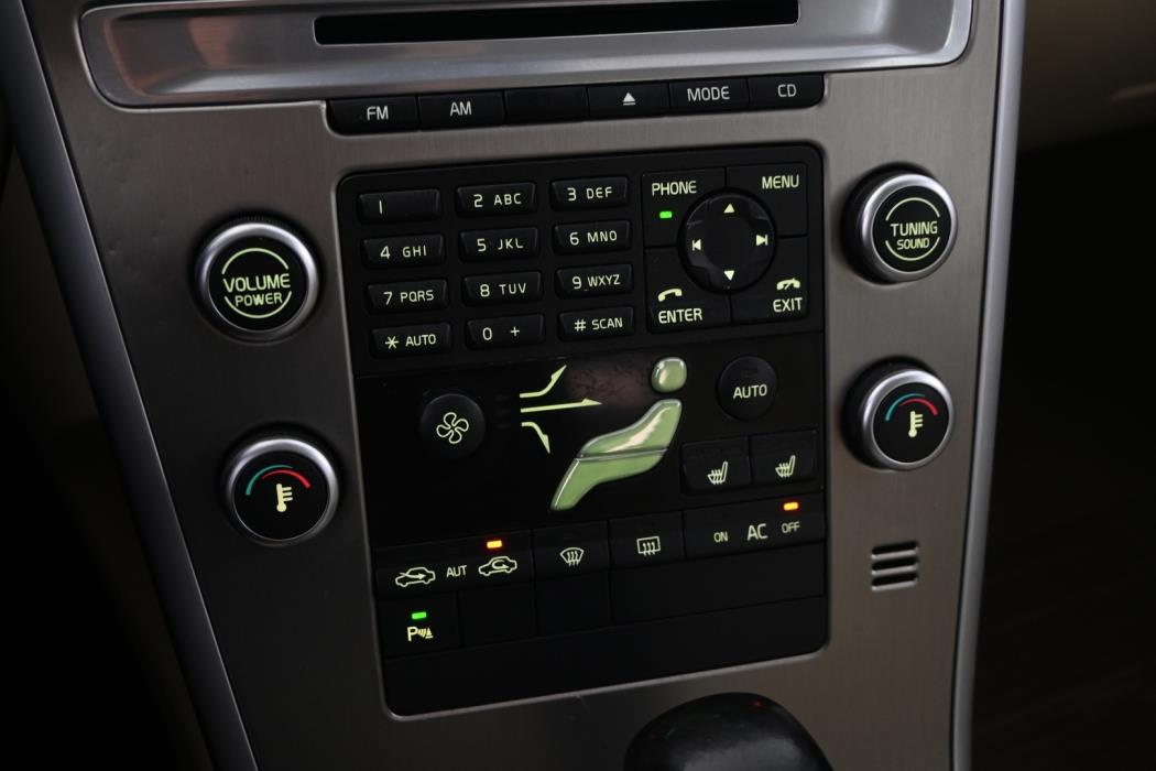 VOLVO XC60 2011