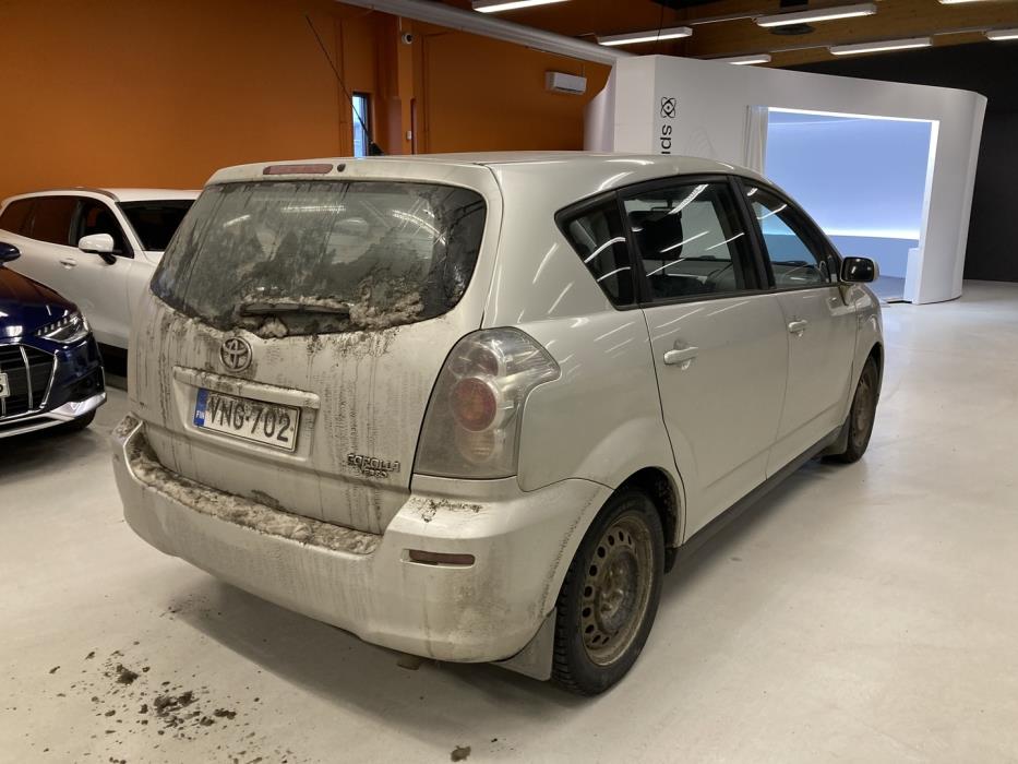 TOYOTA Corolla Verso 2004