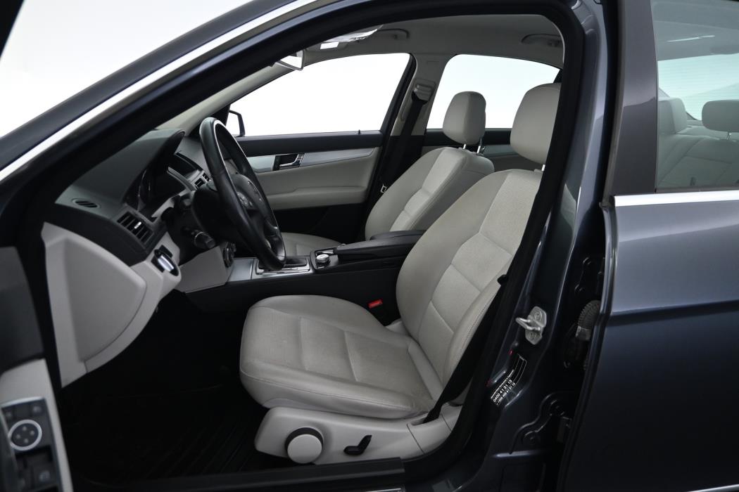 MERCEDES-BENZ C 2011