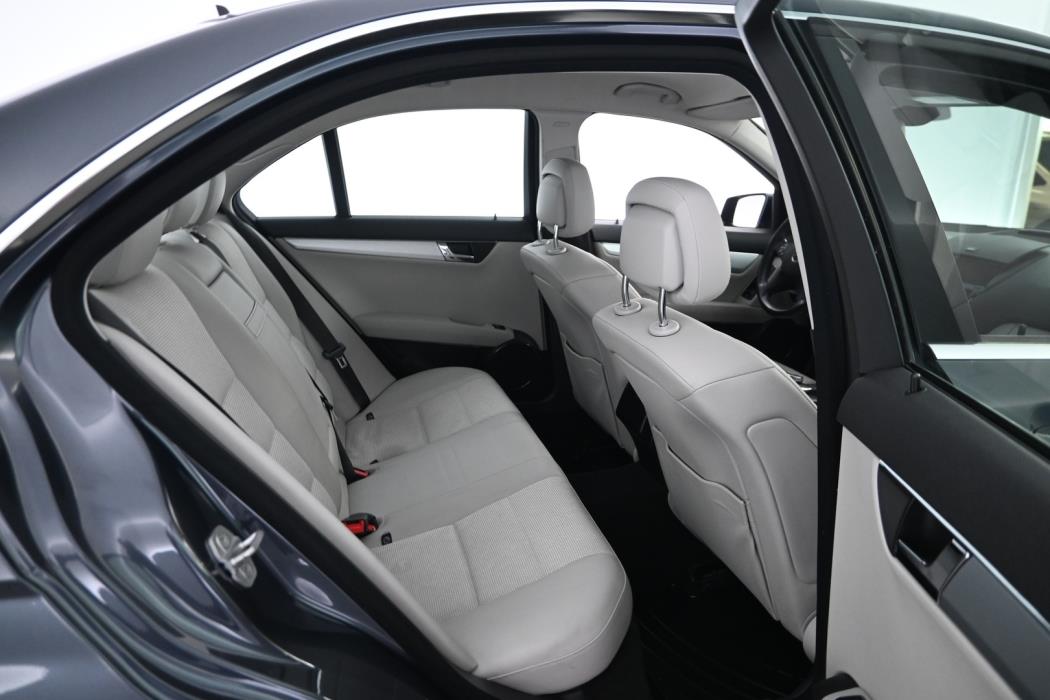 MERCEDES-BENZ C 2011