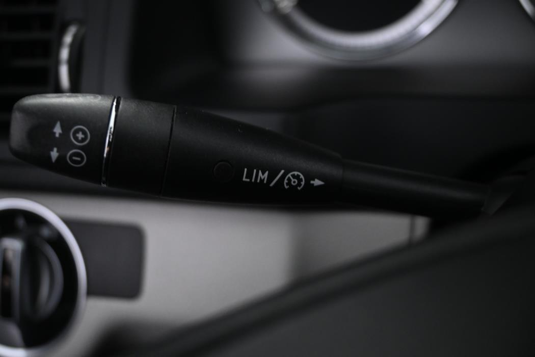 MERCEDES-BENZ C 2011